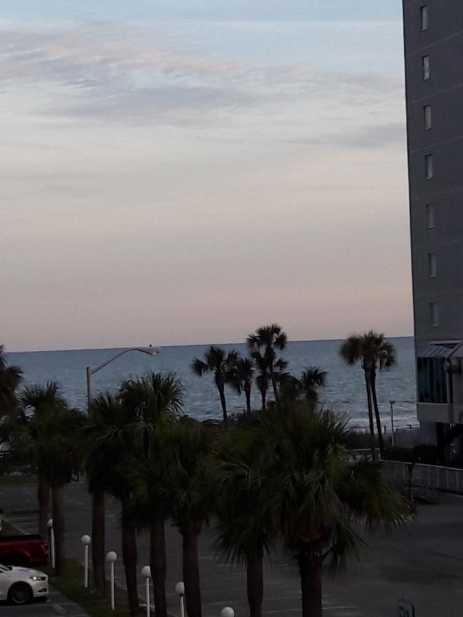 Ocean Waves Hotel Миртл-Бич Экстерьер фото